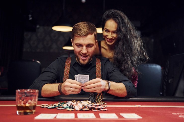 Meja blackjack dengan dealer berpengalaman Meja blackjack langsung dengan dealer profesional di Japan Pools